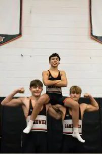 Sandwich wrestlers